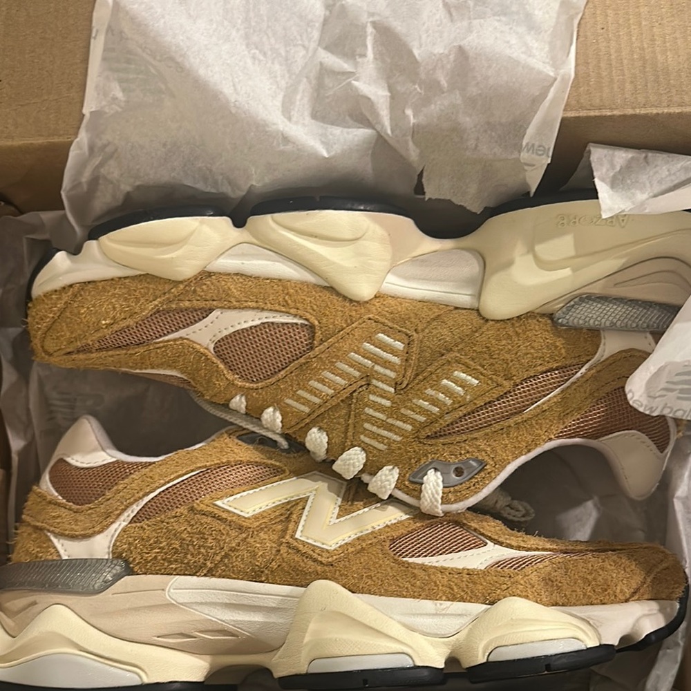 New Balance 9060 Beige Shoes